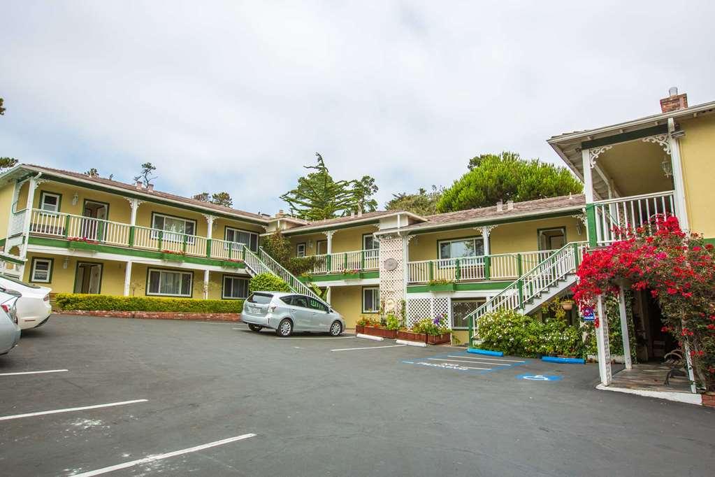Carmel Inn & Suites Exterior foto