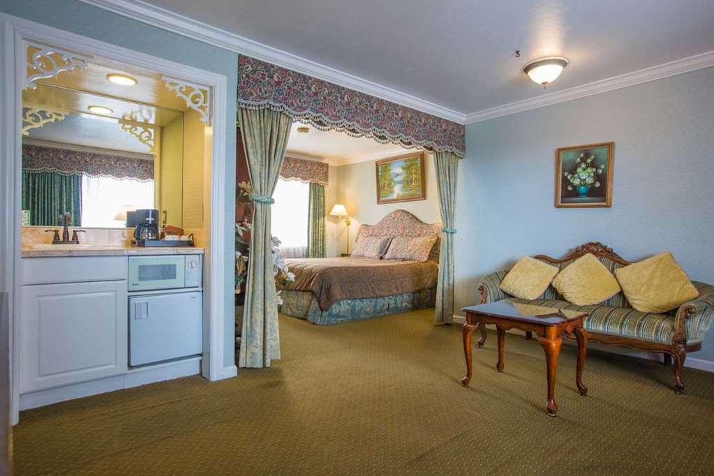 Carmel Inn & Suites Habitación foto